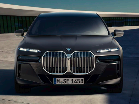 BMW　7シリーズ　i7